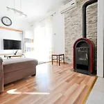 Brane Apartments With Shared Swimming Pool Задар