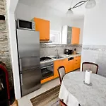 Brane Apartments With Shared Swimming Pool * Задар