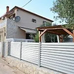 Brane Apartments With Shared Swimming Pool *