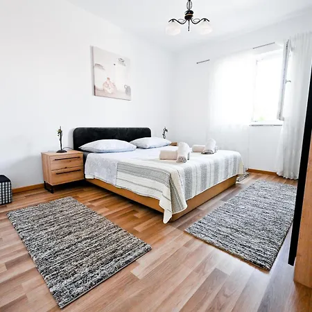 Apartment Brane With Swimming Pool Zadar