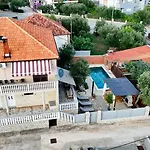 Brane Apartments With Shared Swimming Pool *