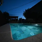 Brane Apartments With Shared Swimming Pool דירה *