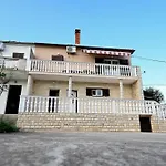 Brane Apartments With Shared Swimming Pool