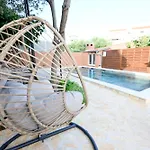 Brane Apartments With Shared Swimming Pool *