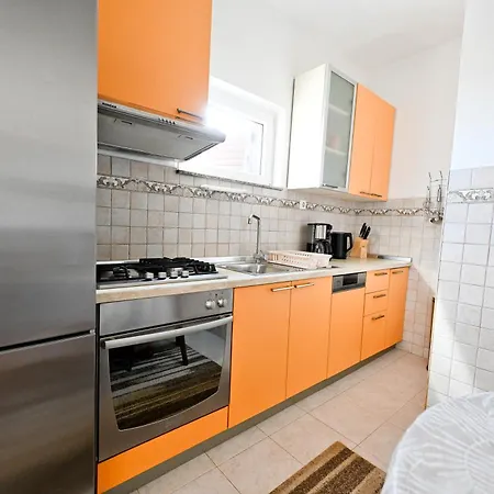 Brane With Swimming Pool Apartment