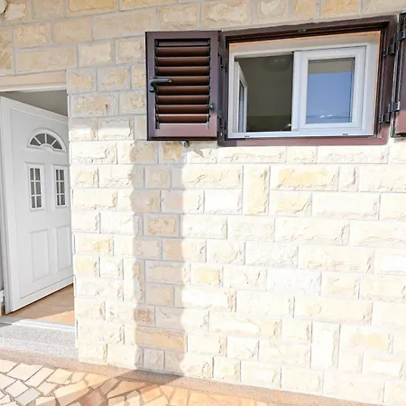 Brane With Swimming Pool Διαμέρισμα