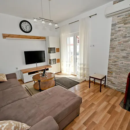 Brane With Swimming Pool