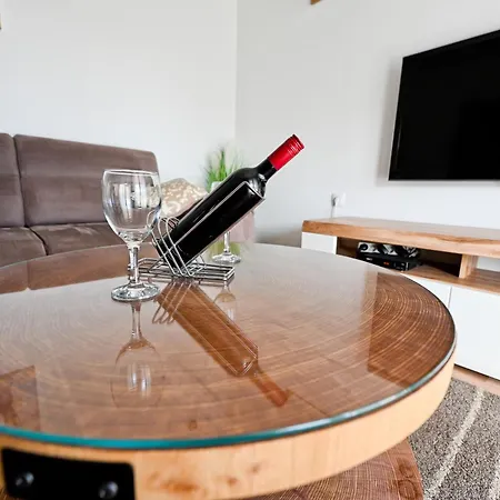 Brane With Swimming Pool Apartment