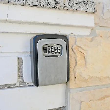 Brane With Swimming Pool *