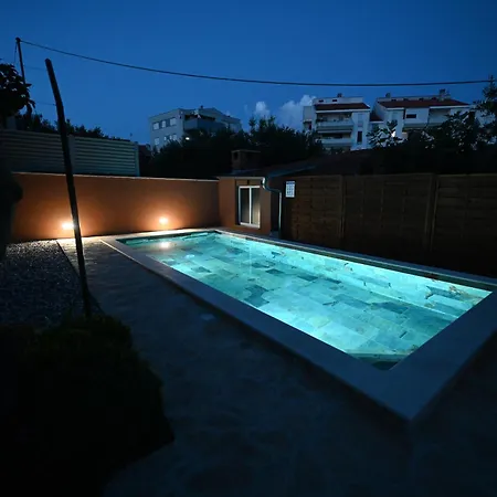 Brane With Swimming Pool *
