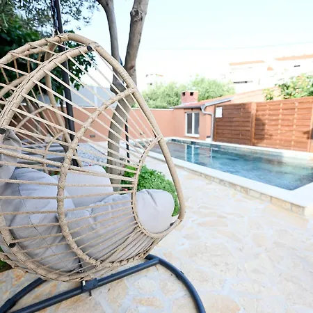 Brane With Swimming Pool *