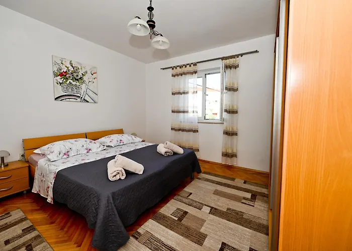 Brane With Swimming Pool Appartamento Zara