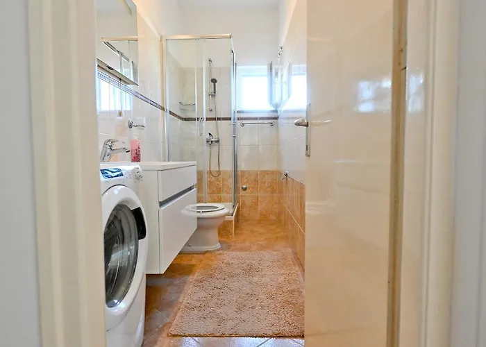 Appartamento Brane With Swimming Pool