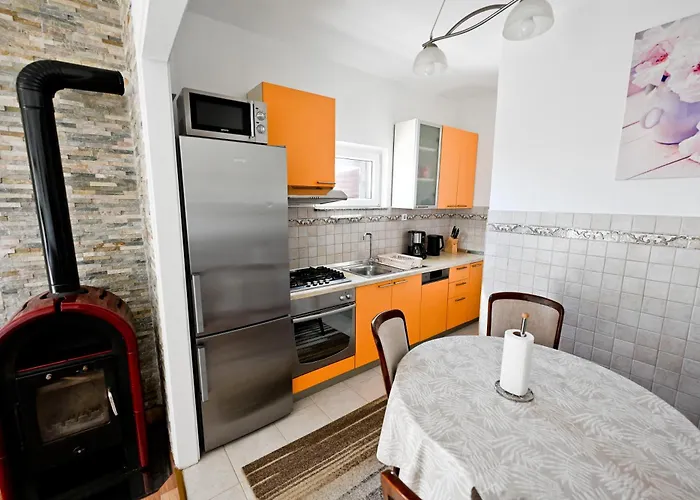 Brane With Swimming Pool * Zara