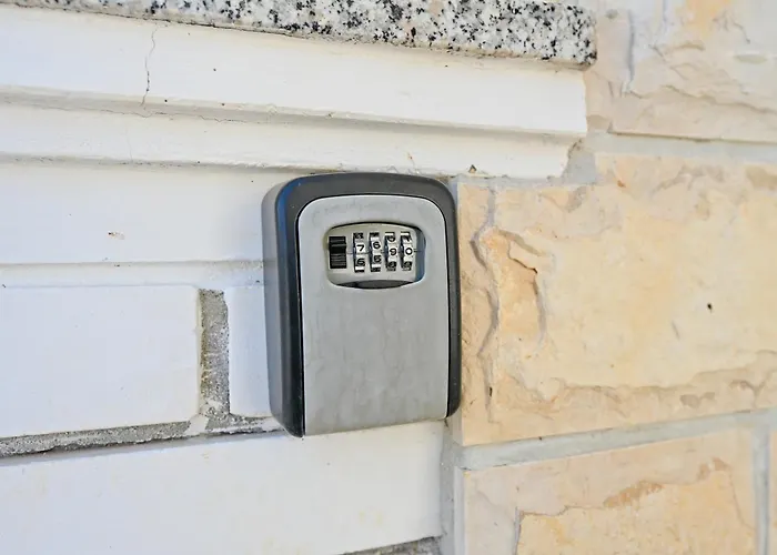 Brane With Swimming Pool *