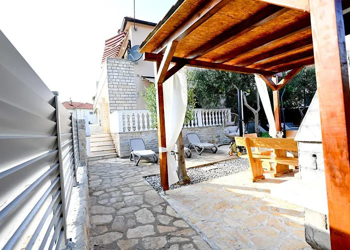 Appartamento Brane With Swimming Pool