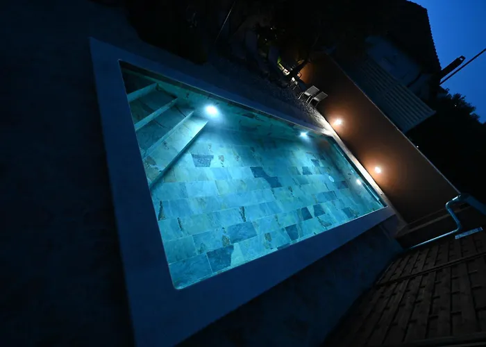 Brane With Swimming Pool Zara